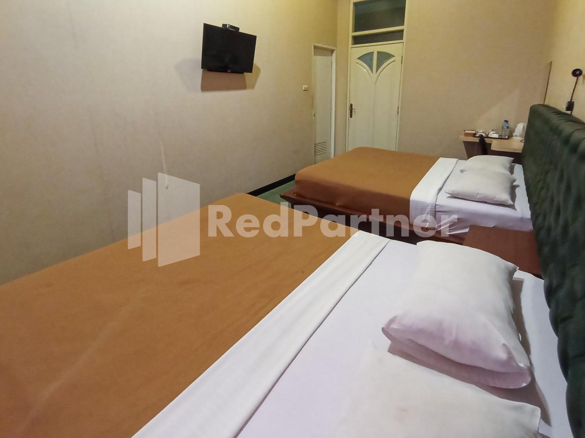 Nillo Hotel Kebumen Mitra Reddoorz Exterior foto