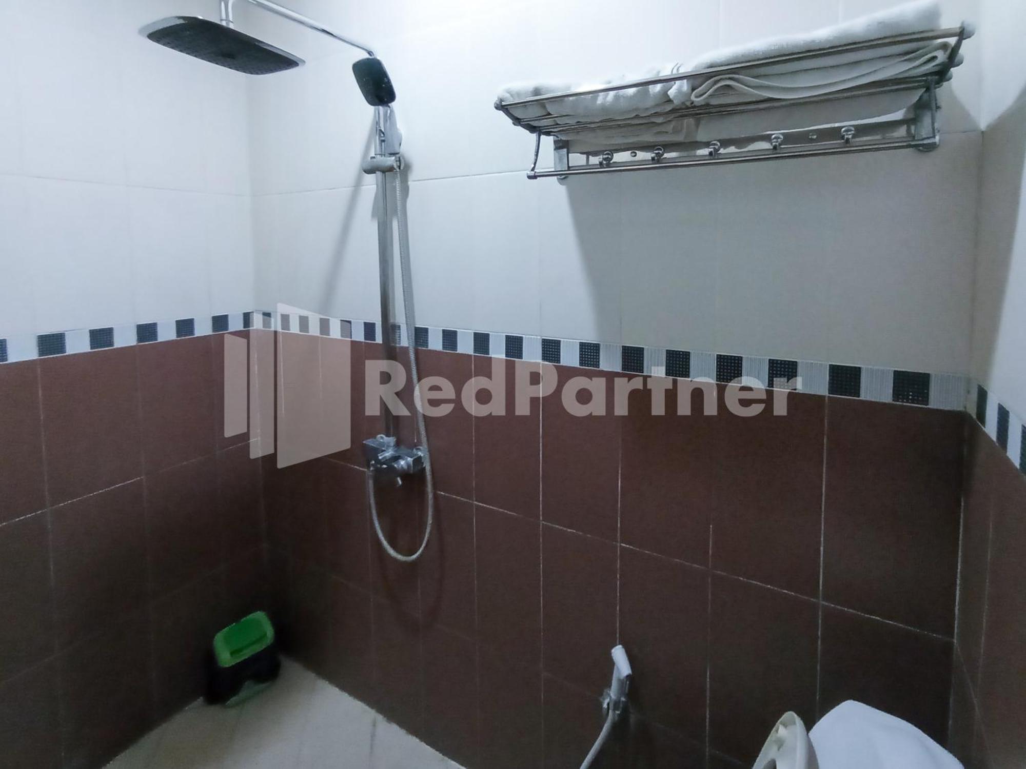 Nillo Hotel Kebumen Mitra Reddoorz Exterior foto