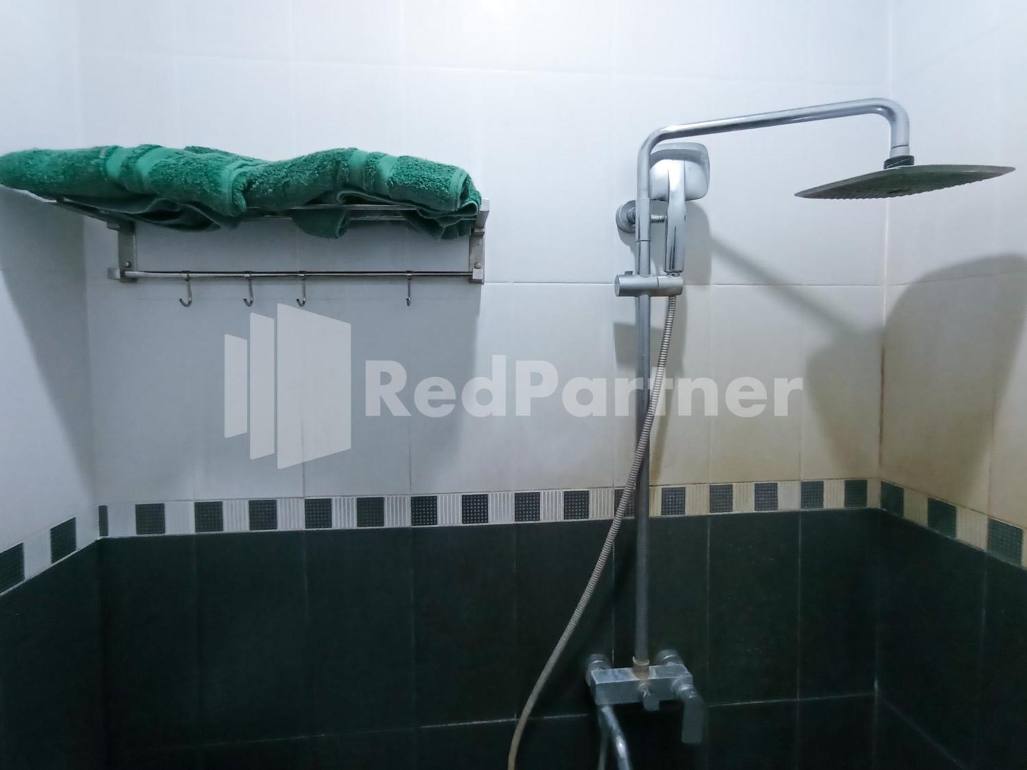 Nillo Hotel Kebumen Mitra Reddoorz Exterior foto