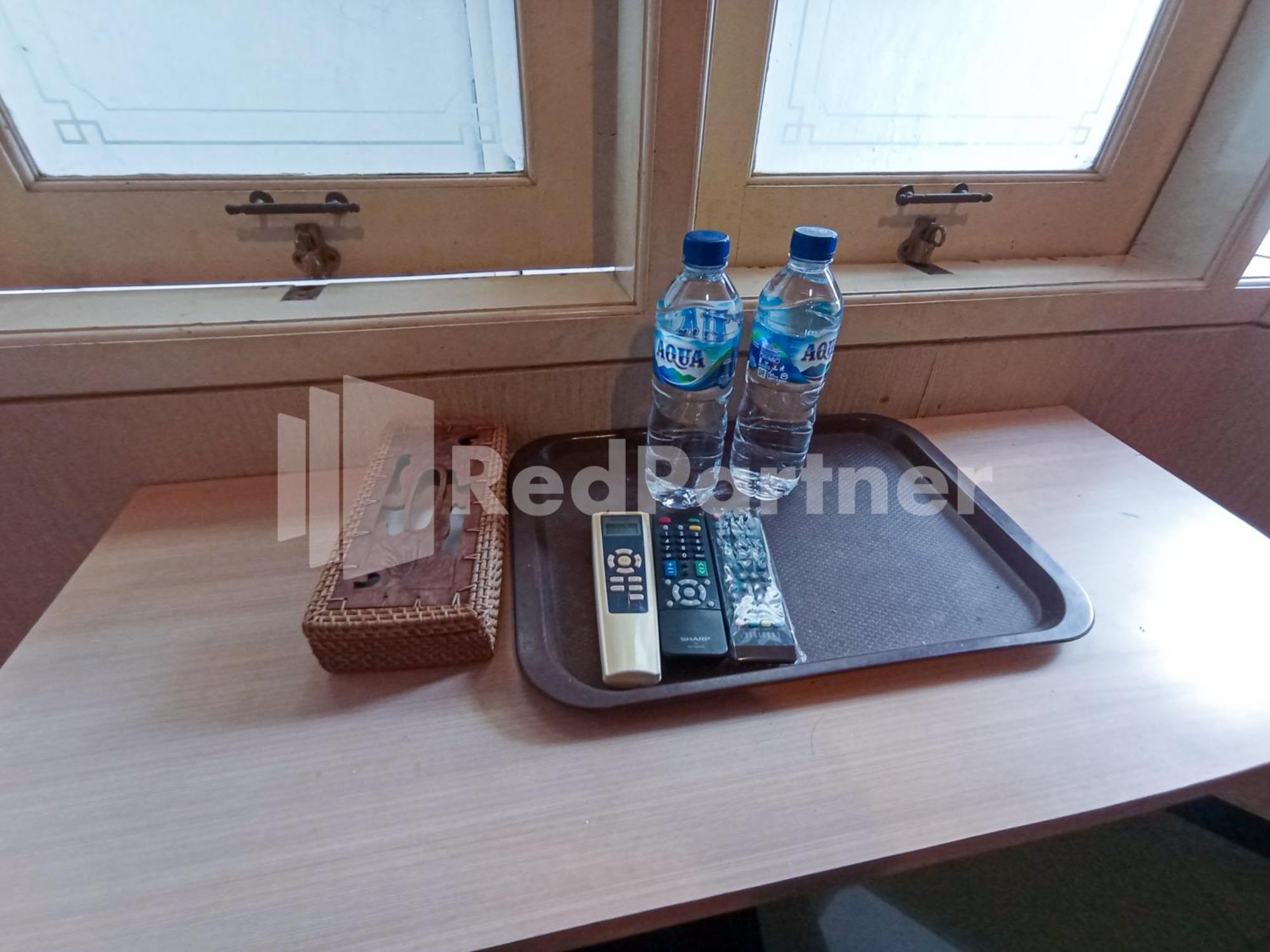 Nillo Hotel Kebumen Mitra Reddoorz Exterior foto